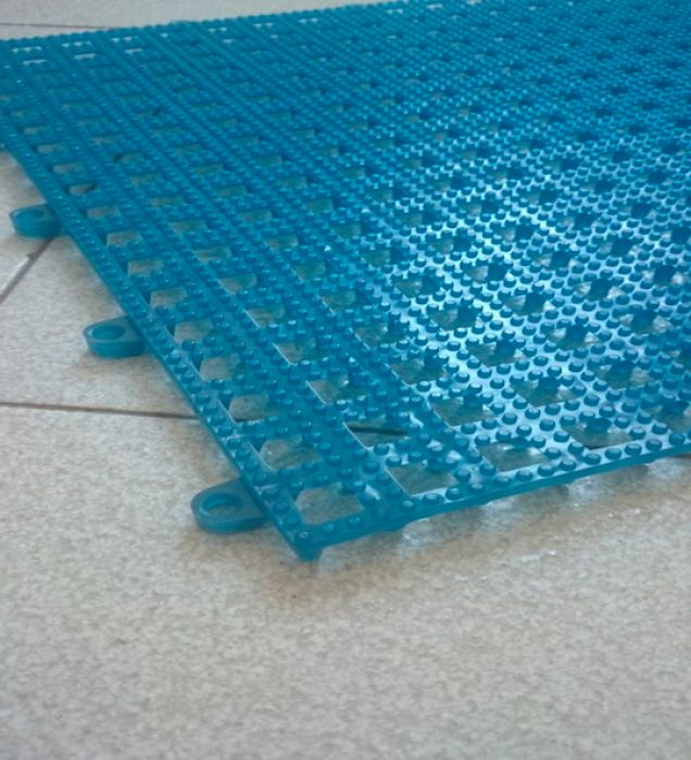 Pavimentazioni per i bordi delle piscine antiscivolo e trauma Pavimentazione per bordo piscina