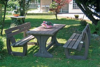 Tavolo da pic nic e giardino
